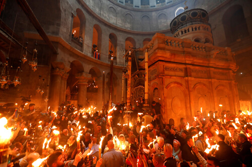 الإحتفال بخروج النور المقدس في كنيسة القيامة ضمن رحلات القدس من مصر 2023